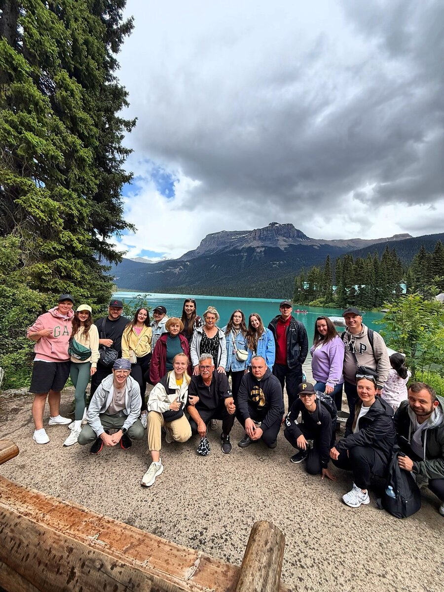 Top Choice Tours group in the Canadian Rockies — photo 9